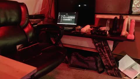 Snapshot of footlover6 chatting on January 18, 2025, 11:11 am Thomas Jefferson online show from January 18, 2025, 11:11 am