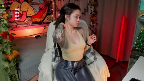 Snapshot of forest_lina chatting on January 11, 2025, 8:11 am online show from January 11, 2025, 8:11 am