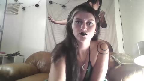 forestdarling online show from September 26, 2025, 12:58 am