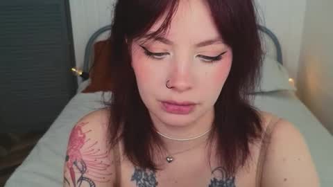 Snapshot of forget__me__nots chatting on November 23, 2025, 11:10 am forget__me__nots online show from November 23, 2025, 11:10 am