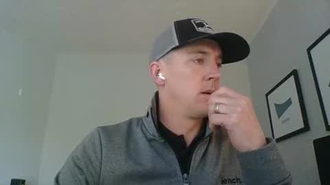 Snapshot of forthie4 chatting on May 14, 2026, 1:18 pm Forthie4 online show from May 14, 2026, 1:18 pm
