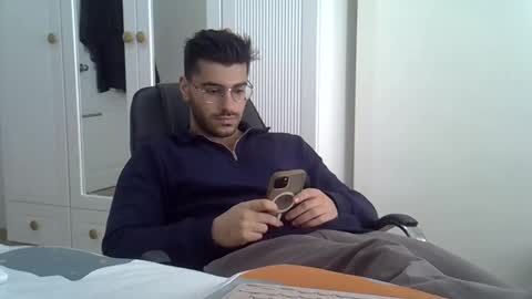 fortiori8 online show from November 13, 2025, 1:21 pm