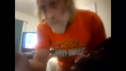 Snapshot of forwatchers chatting on December 3, 2025, 6:28 pm forwatchers online show from December 3, 2025, 6:28 pm