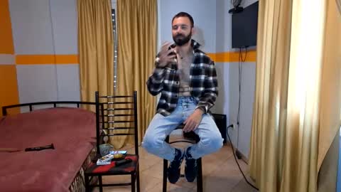 fotinakisdionisis696540 online show from October 13, 2025, 10:48 am