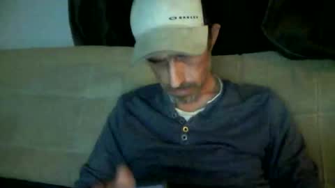 fouraide42 online show from April 12, 2026, 10:04 pm