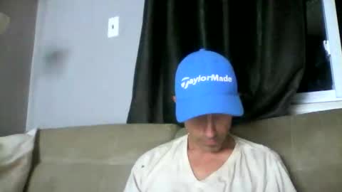 fouraide42 online show from April 23, 2026, 2:35 am