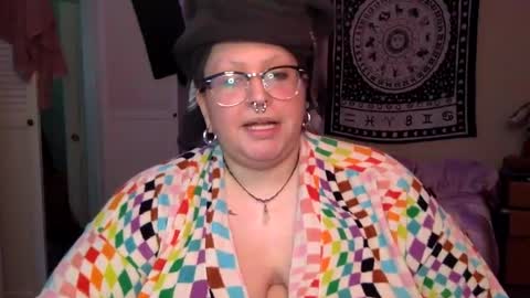 foxdarling96 online show from June 12, 2026, 11:03 pm