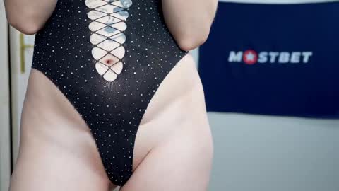 CUSTOM PHOTOS AND VIDEOS -  online show from January 10, 2025, 6:28 pm