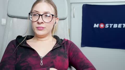 CUSTOM PHOTOS AND VIDEOS -  online show from January 12, 2025, 5:22 pm