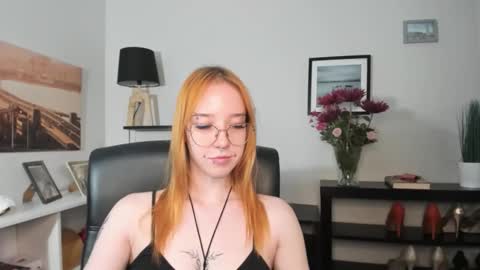 Snapshot of foxsonya chatting on June 5, 2026, 5:47 am Sonya online show from June 5, 2026, 5:47 am