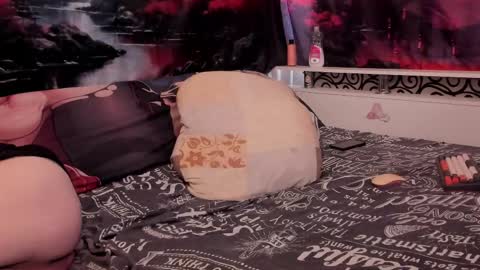 Foxy online show from April 13, 2026, 6:30 am