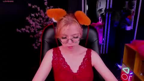 Snapshot of foxxxypolly chatting on July 4, 2026, 5:13 am Polly online show from July 4, 2026, 5:13 am