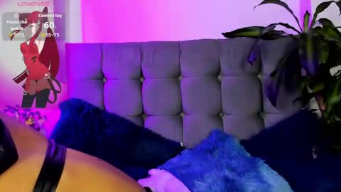 Snapshot of foxxy_angel chatting on May 12, 2026, 8:55 am Santi online show from May 12, 2026, 8:55 am
