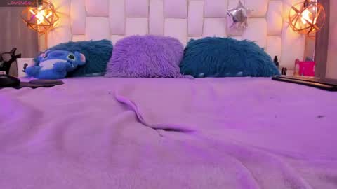Snapshot of foxxy_dolce chatting on April 25, 2026, 1:41 pm Foxxy online show from April 25, 2026, 1:41 pm