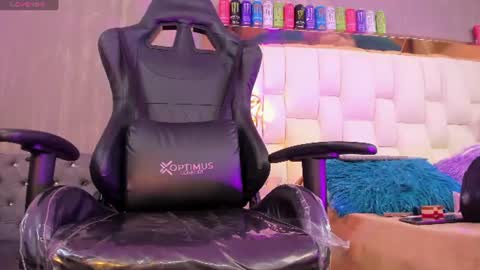 Snapshot of foxxy_dolce chatting on July 16, 2026, 5:19 pm Foxxy online show from July 16, 2026, 5:19 pm