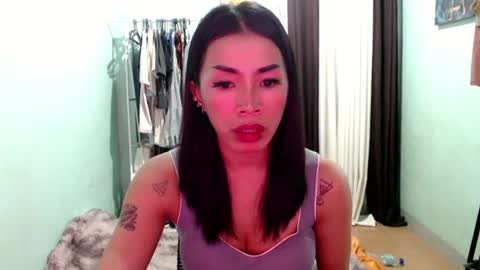 Snapshot of foxxygirly_ chatting on July 18, 2026, 6:23 pm Eva Violet online show from July 18, 2026, 6:23 pm
