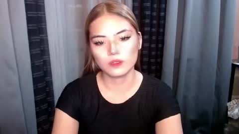 Snapshot of foxxypennyx chatting on October 19, 2025, 11:22 am Cheska online show from October 19, 2025, 11:22 am