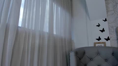 Snapshot of foxy200__ chatting on March 1, 2025, 10:31 pm Foxy online show from March 1, 2025, 10:31 pm
