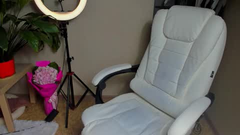 Foxy online show from October 6, 2025, 12:19 am