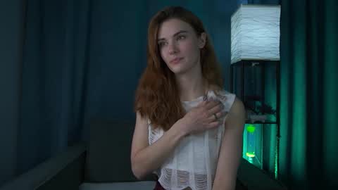 Snapshot of foxy_cute4you chatting on November 19, 2025, 7:03 pm Eva online show from November 19, 2025, 7:03 pm