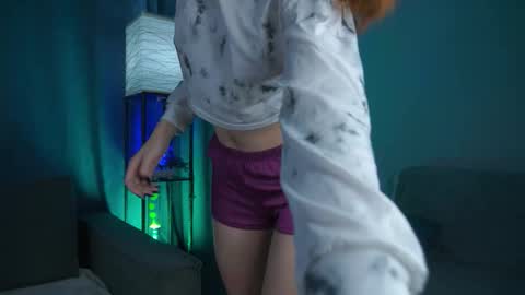 Snapshot of foxy_cute4you chatting on November 20, 2025, 7:13 pm Eva online show from November 20, 2025, 7:13 pm