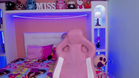 Miss Franshesca online show from March 18, 2026, 6:55 pm