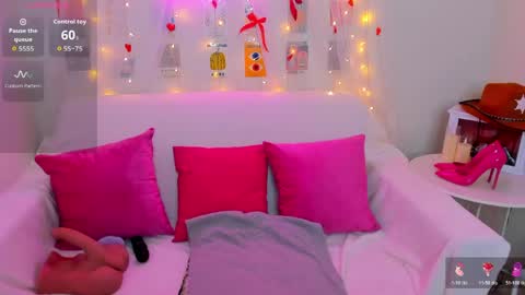 Snapshot of foxy_ginger_ chatting on May 14, 2026, 2:18 am Angelica online show from May 14, 2026, 2:18 am