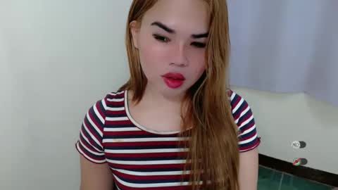 foxy_lei online show from November 6, 2025, 11:26 pm