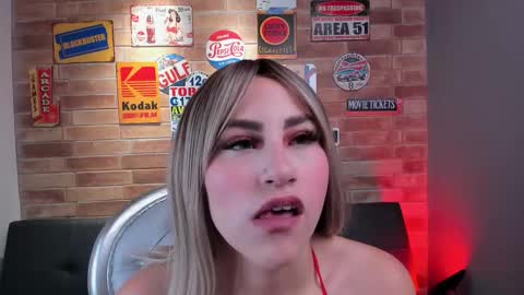 Snapshot of foxy_rhenna chatting on November 11, 2025, 11:10 am Miss Rhenna online show from November 11, 2025, 11:10 am