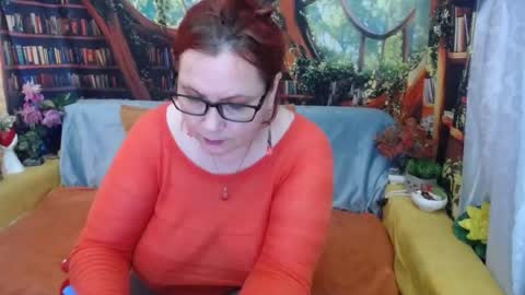 Snapshot of foxydesiree chatting on June 15, 2026, 4:20 pm foxydesiree online show from June 15, 2026, 4:20 pm
