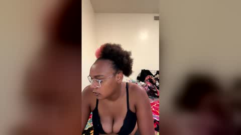 Snapshot of foxygoddess18 chatting on May 9, 2026, 4:23 pm foxygoddess18 online show from May 9, 2026, 4:23 pm