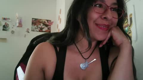 Snapshot of foxymalish chatting on May 24, 2026, 10:04 pm Malishka online show from May 24, 2026, 10:04 pm