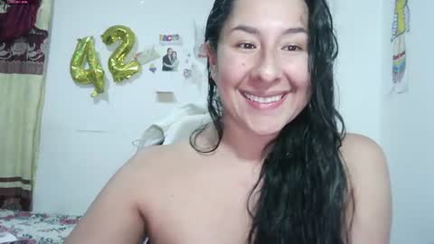 Snapshot of foxymalish chatting on June 14, 2026, 3:41 am Malishka online show from June 14, 2026, 3:41 am