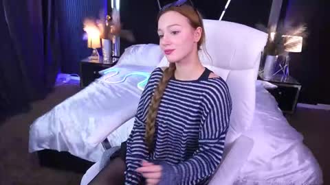 Maya online show from October 18, 2025, 1:23 pm