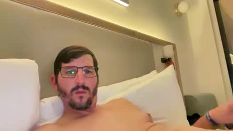 Snapshot of fp004 chatting on October 19, 2025, 3:51 am fp004 online show from October 19, 2025, 3:51 am