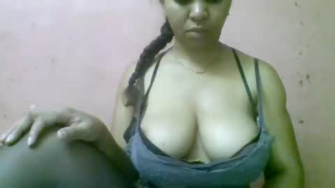 fracisca2204 online show from December 21, 2025, 5:03 am