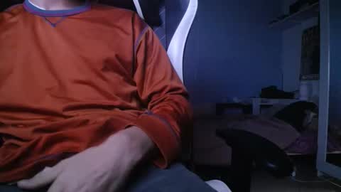 franceghj99 online show from November 5, 2025, 8:20 pm