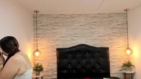          online show from April 4, 2026, 3:31 pm