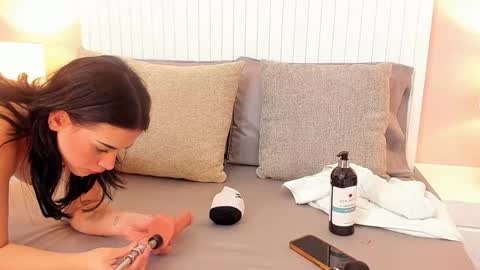 francesca 3 online show from January 9, 2025, 3:36 am