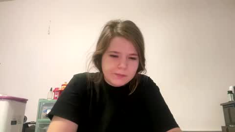 francescafey online show from October 8, 2025, 2:47 pm