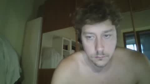 francesco_831115 online show from October 16, 2025, 4:08 pm