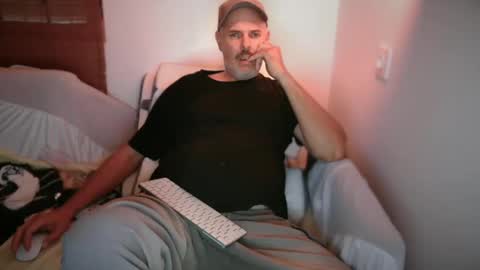 Snapshot of francescoes chatting on October 20, 2025, 2:06 pm francescoes online show from October 20, 2025, 2:06 pm