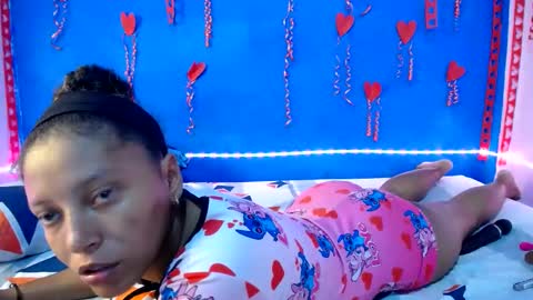 francihot4 online show from February 9, 2025, 2:18 pm