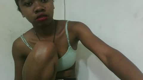 francinealdy online show from October 23, 2025, 4:34 am