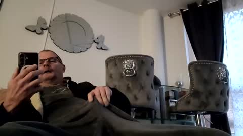 franciscomalin online show from March 8, 2025, 6:32 am