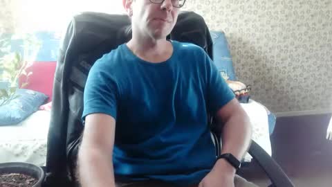 franck143544 online show from February 9, 2026, 10:19 am