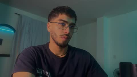 Snapshot of francobanderas1 chatting on April 1, 2026, 7:00 pm FRANCO online show from April 1, 2026, 7:00 pm