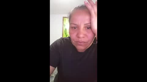 Snapshot of francy_froz chatting on May 4, 2026, 1:45 am francy froz online show from May 4, 2026, 1:45 am