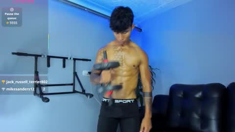 frank98_ online show from September 26, 2025, 2:04 am