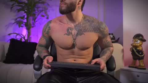 Frank Farrell. Hey remember to give me a thumbs up Ty online show from March 31, 2026, 12:45 am